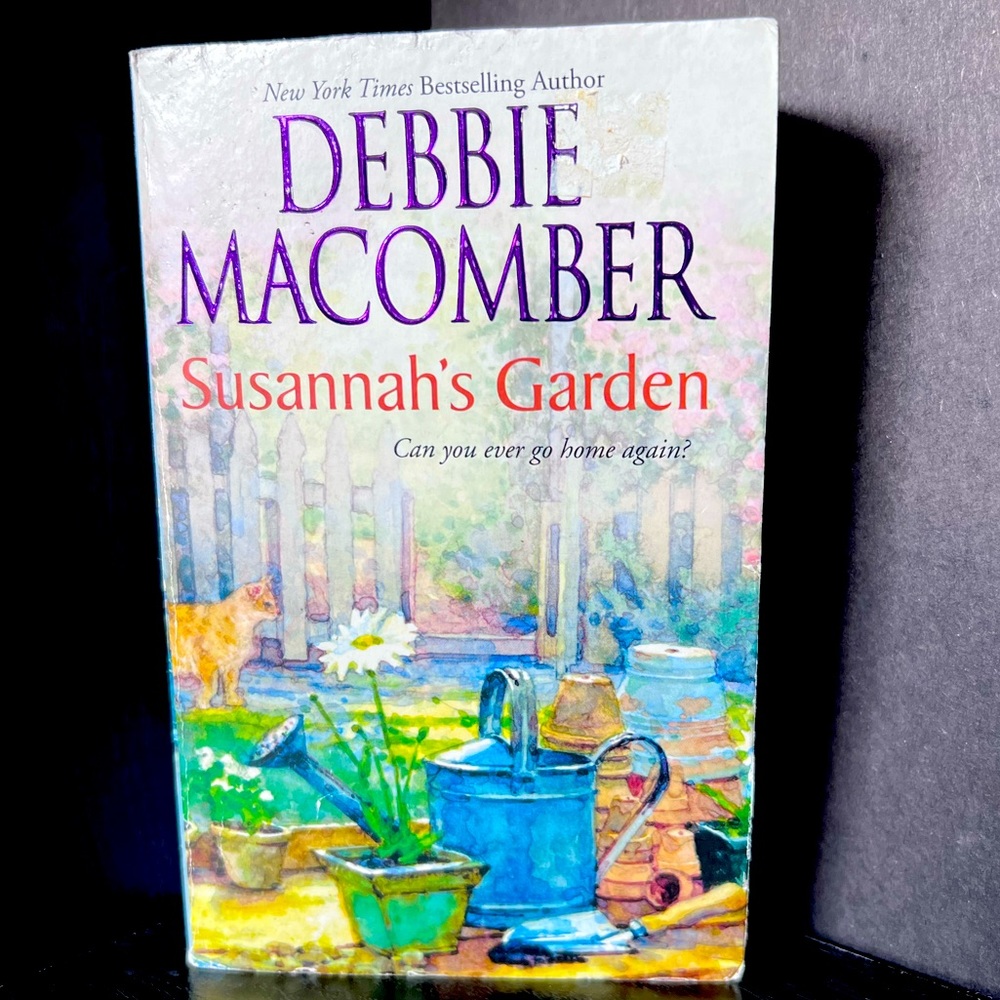 ❗️5/$10 - Susannah’s Garden book